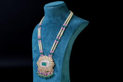 Emerald Polki Pendant Necklace Set
