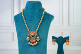 Antique Kundan Pendant Necklace Set