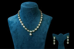 Emerald Kundan Minimal Necklace Set