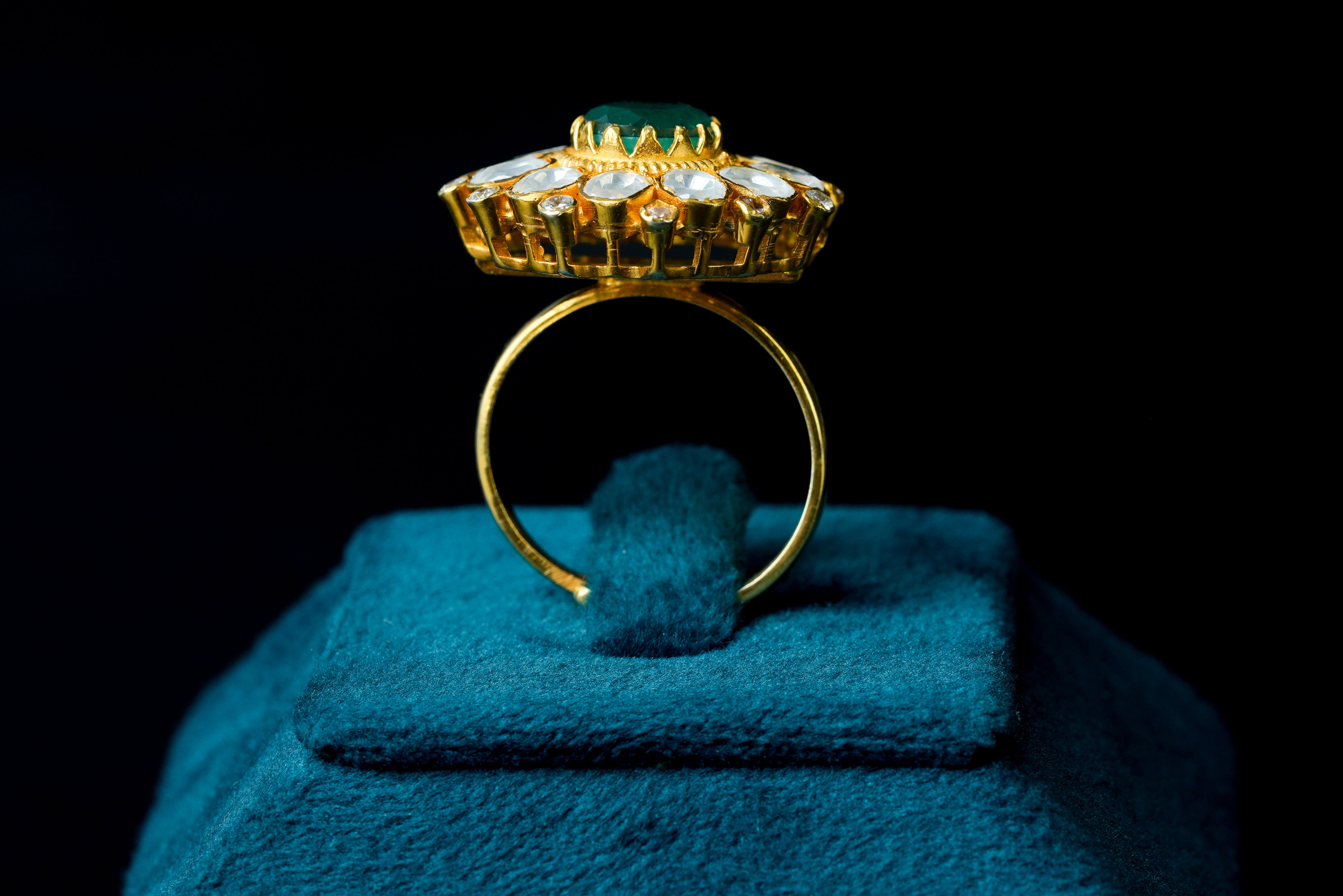 Radiant Emerald Stone with Moissanite Polki Ring