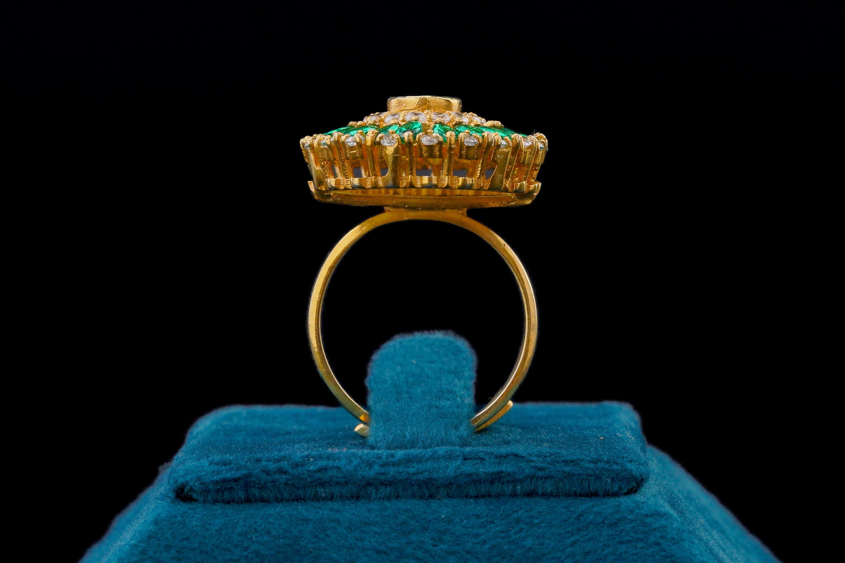 Sunburst Kundan Statement Ring