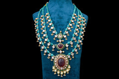 Grand Turquoise Beaded Necklace Set