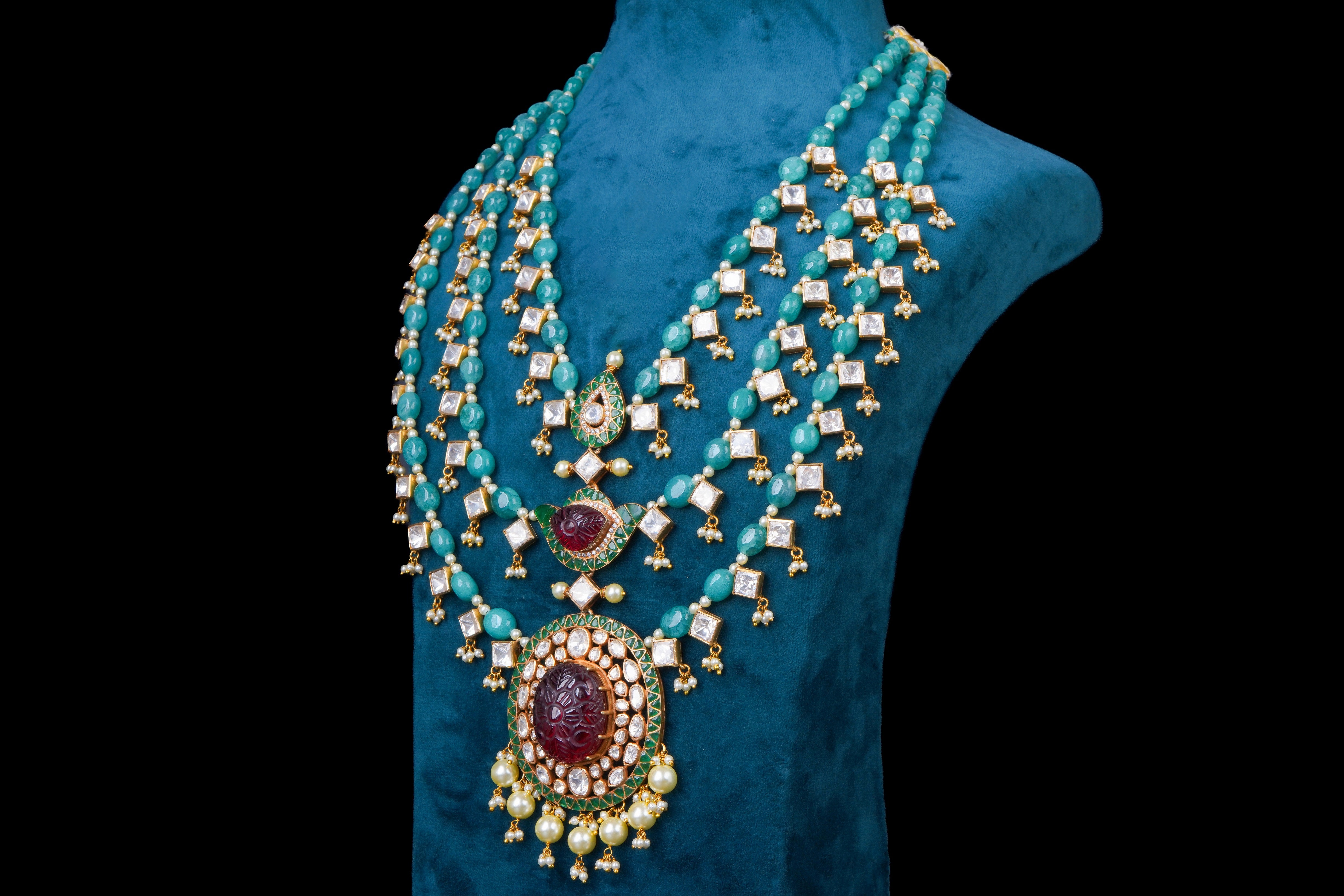 Grand Turquoise Beaded Necklace Set