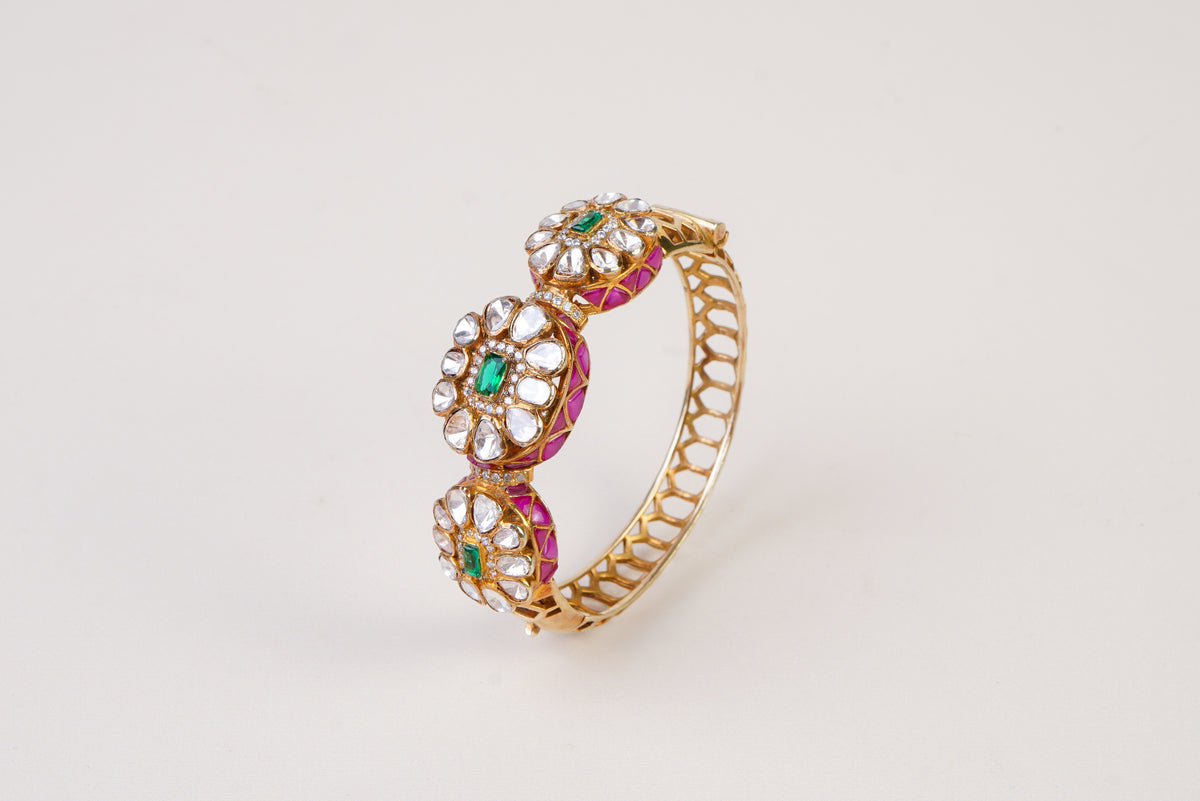Elegant Kundan Polki Kada Bracelet with Emerald & Ruby Detailing