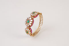 Elegant Kundan Polki Kada Bracelet with Emerald & Ruby Detailing