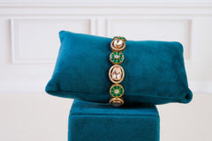 Elegant Polki Diamond & Emerald Floral Gold Bracelet