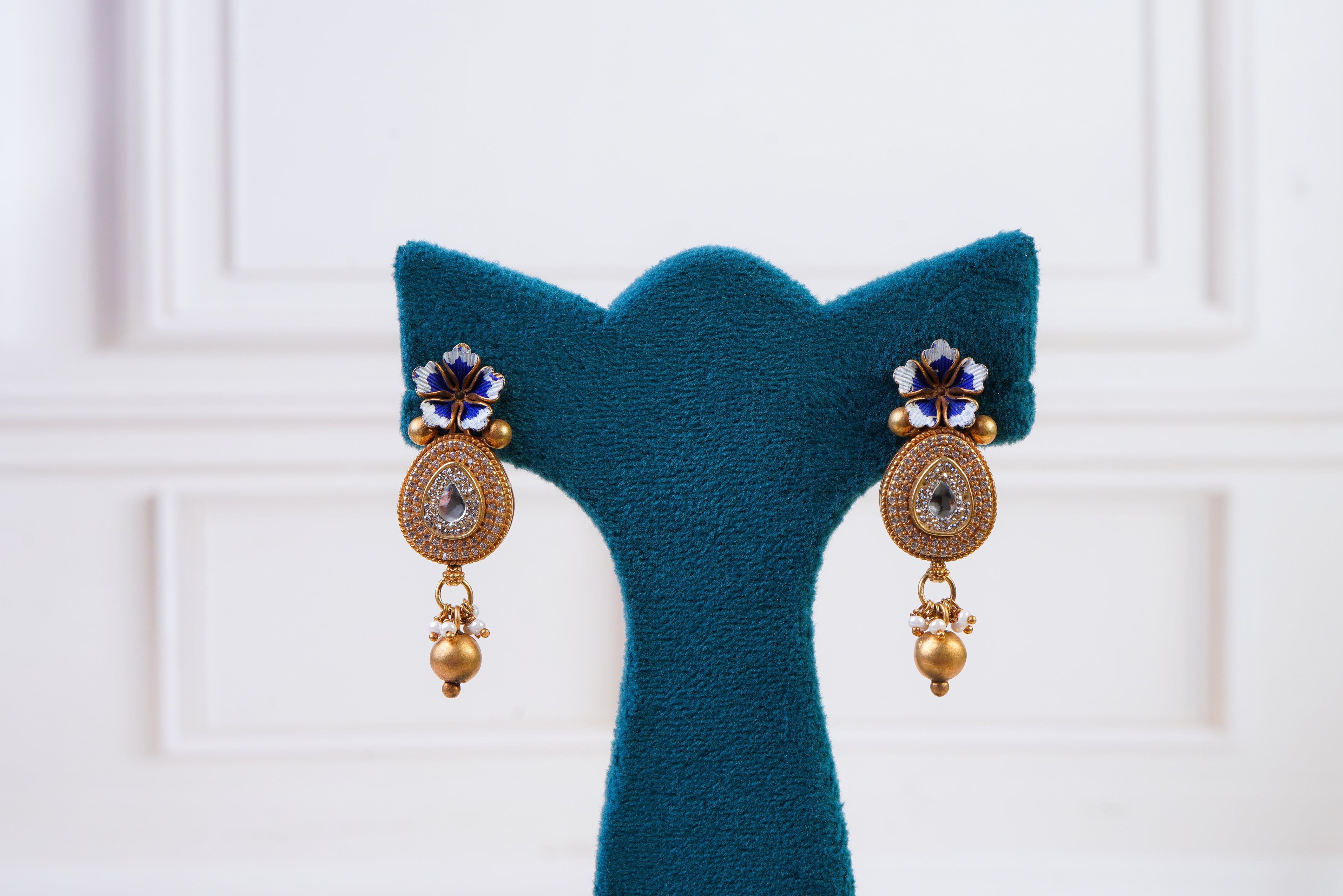 Royal Blue Floral Kundan Choker Set
