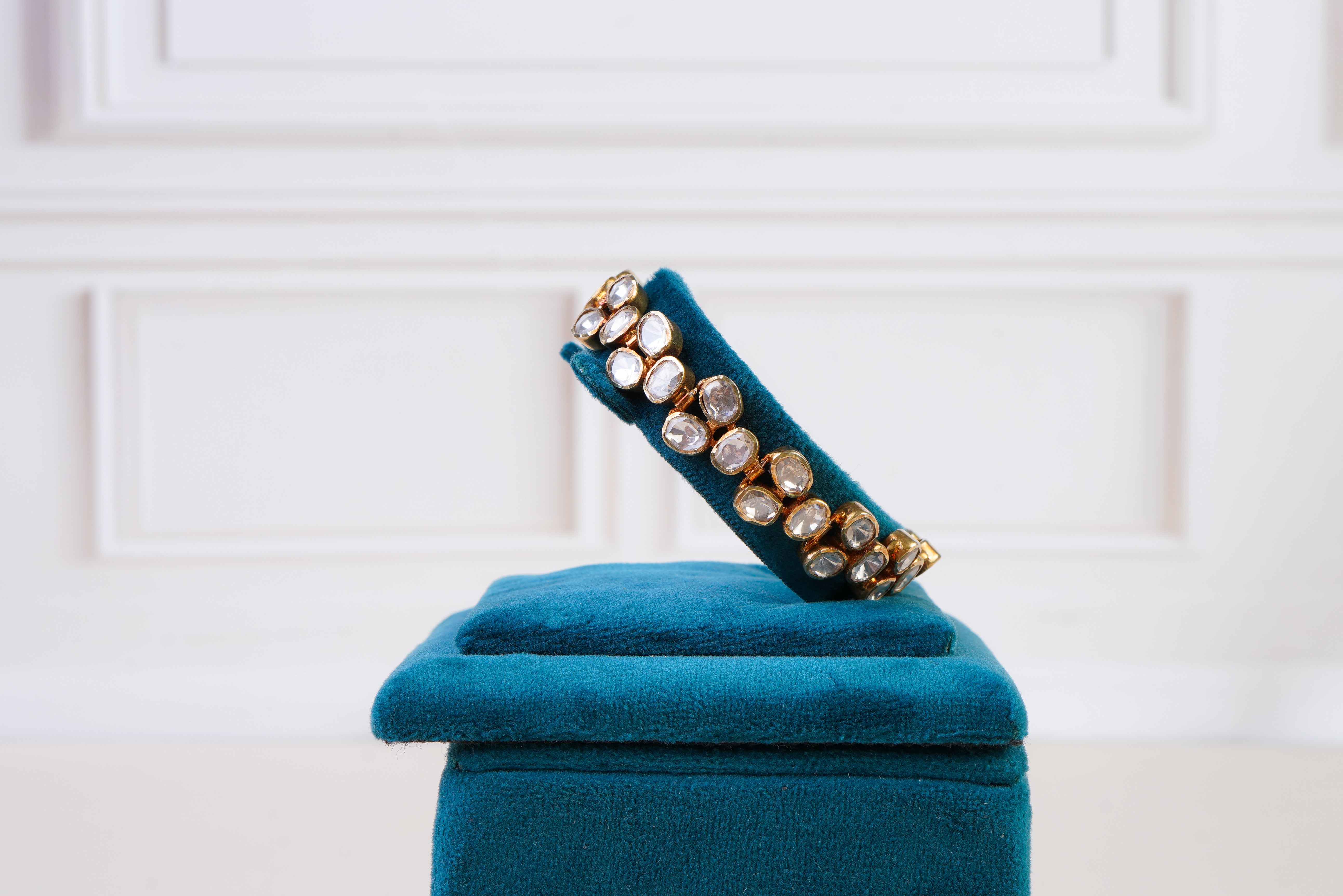 Classic Single-Line Kundan Bracelet