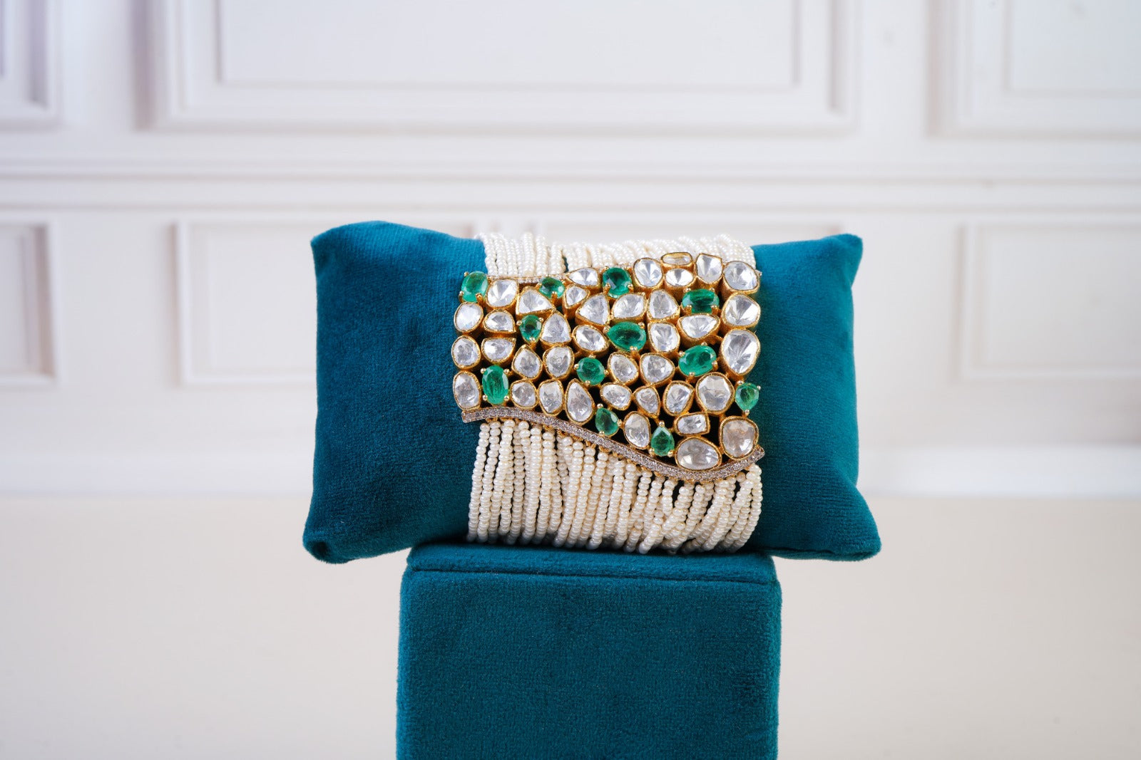 Royal Pearl Kundan Bracelet with Emerald Green Stones