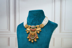 Heritage Silver Jewellery Set with Timeless Elegance