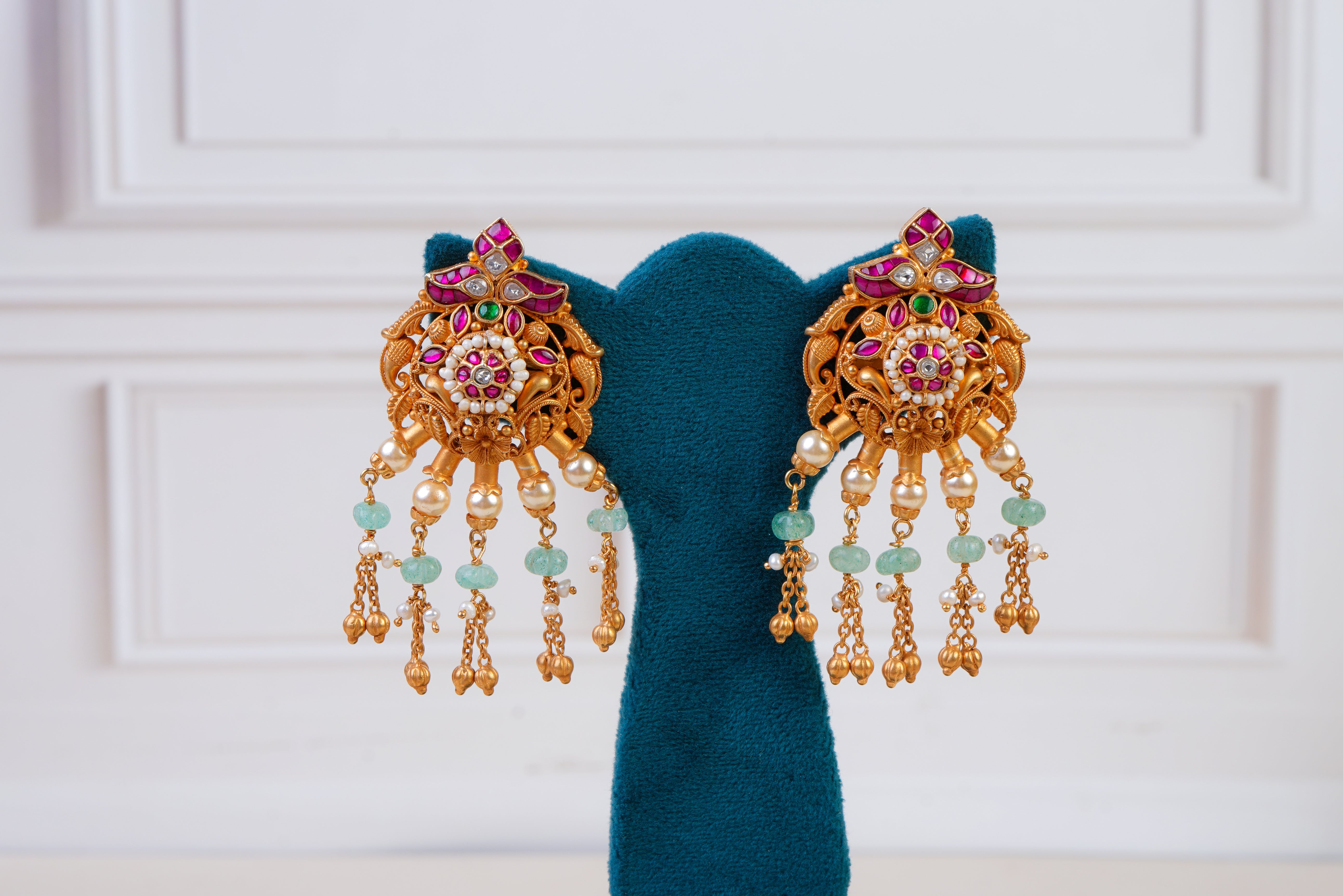 Grand Temple Kundan Pearl Necklace Set