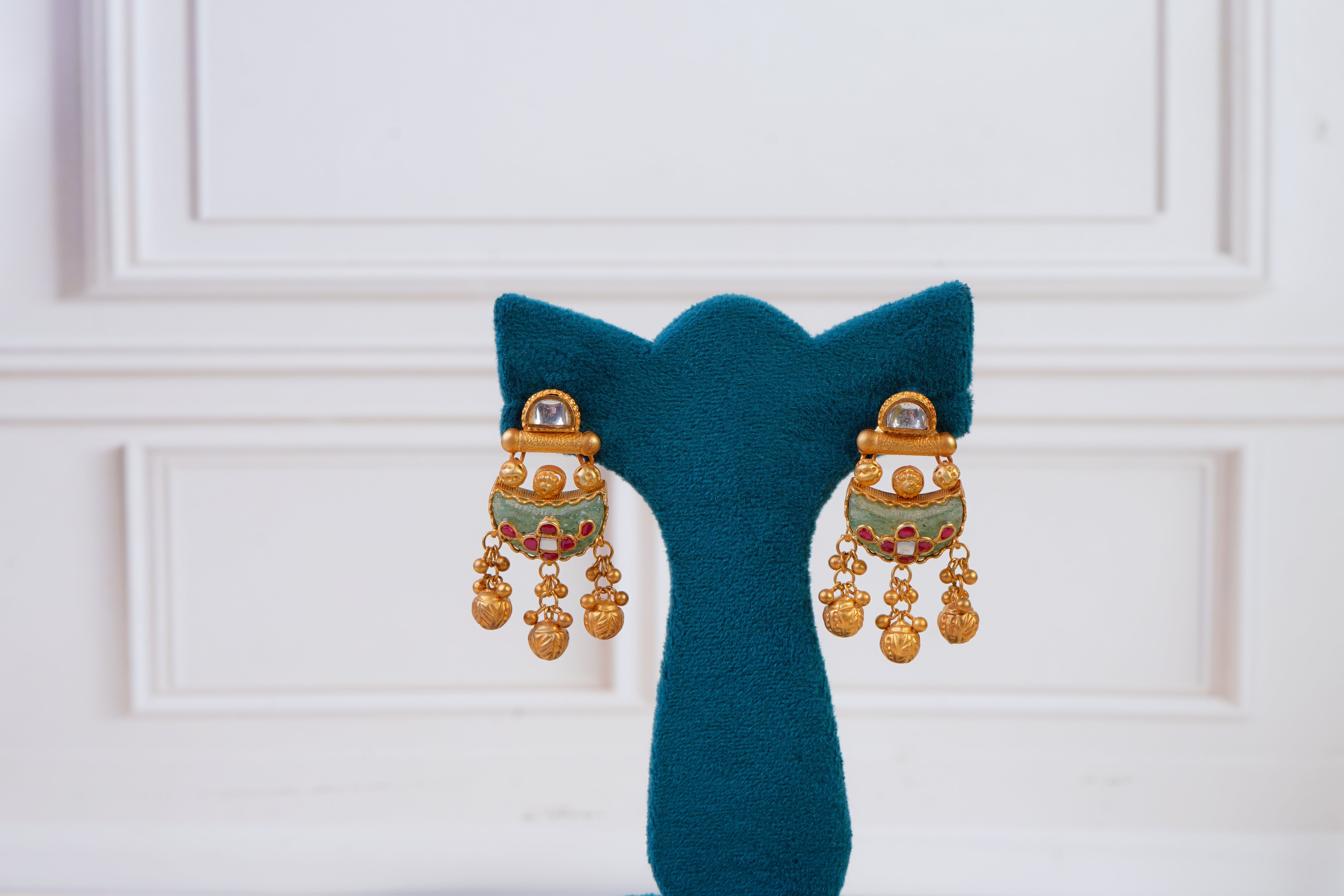 Antique Temple Kundan Necklace Set
