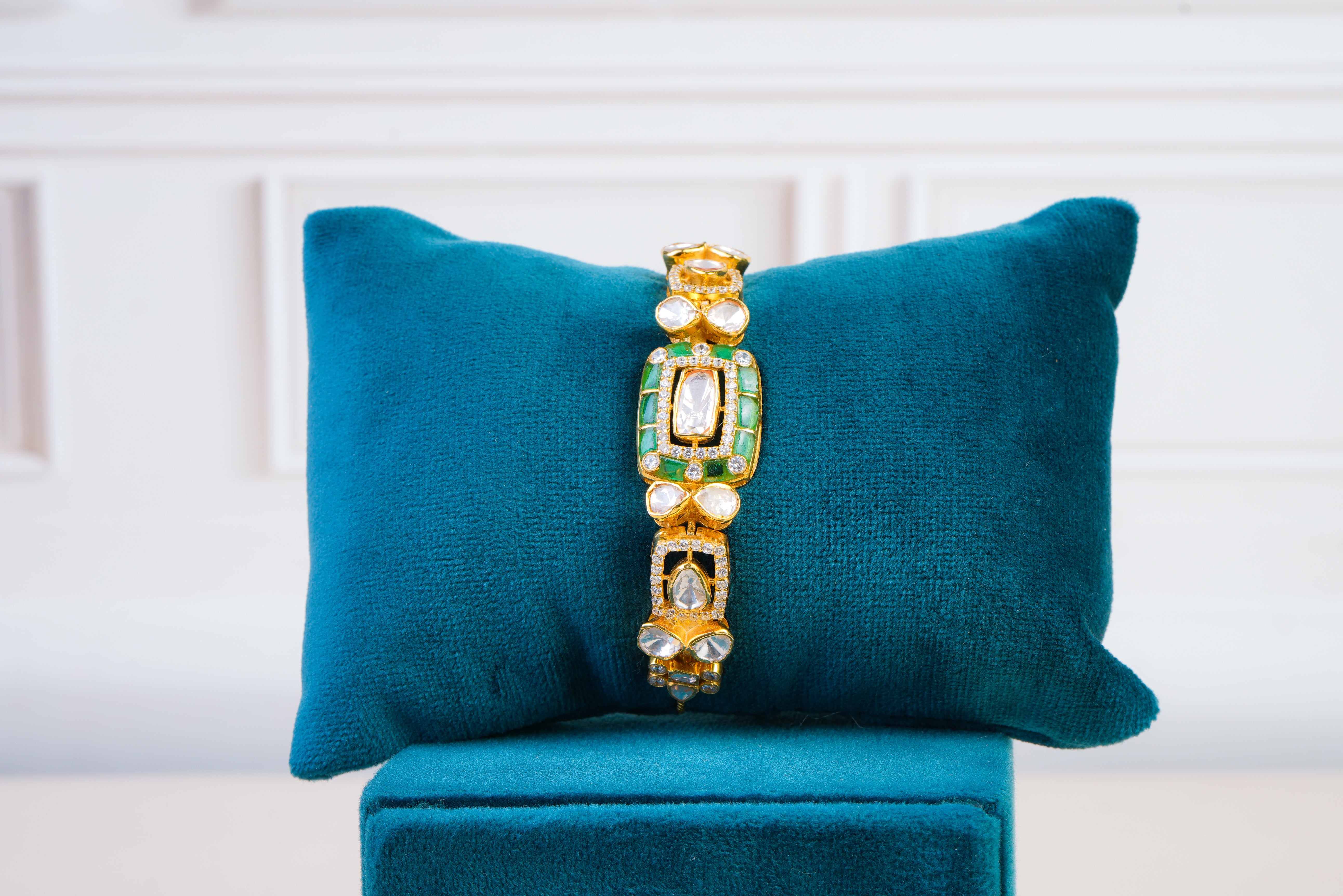 Elegant Green Kundan Adjustable Bracelet