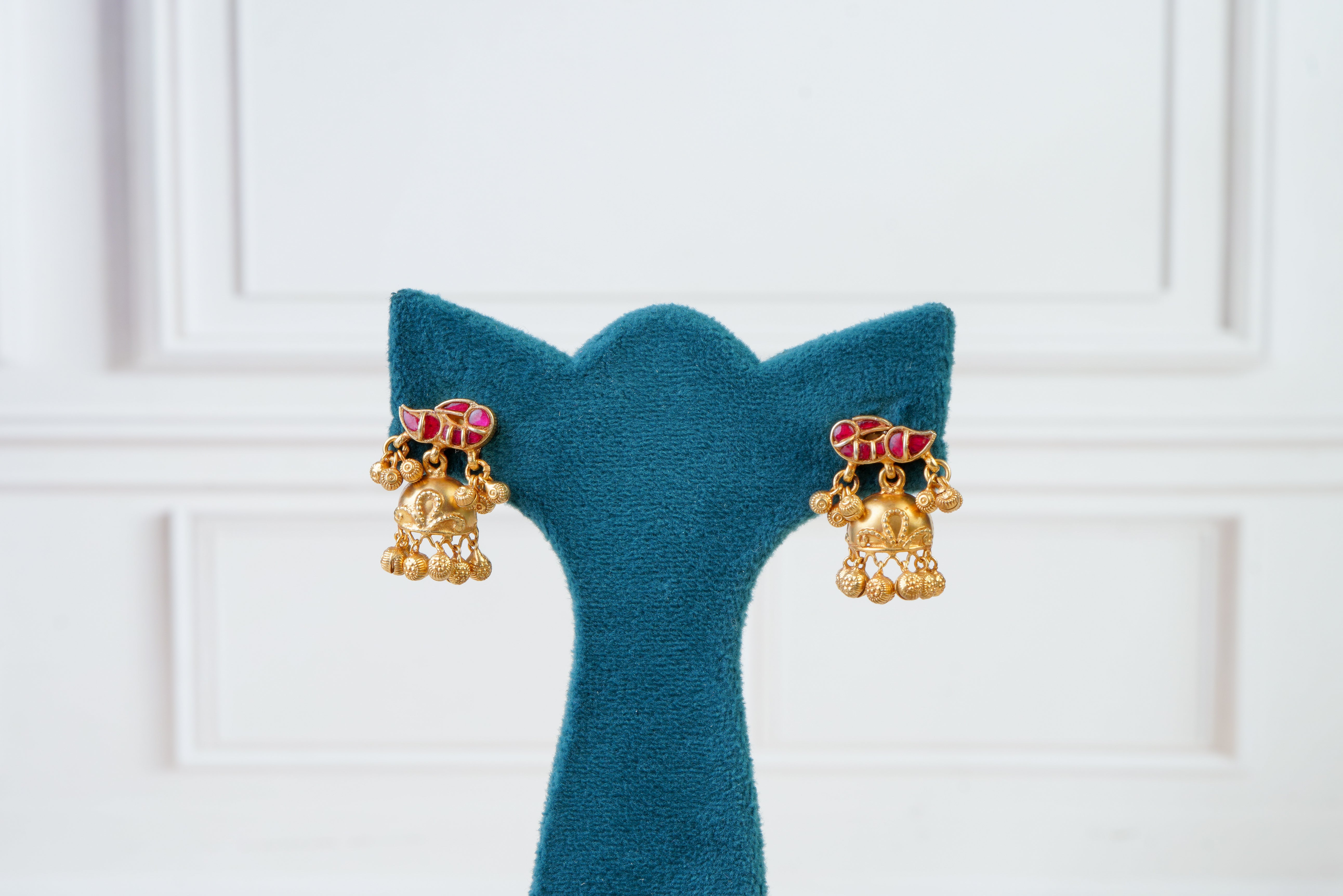 Antique Kundan Pendant Necklace Set