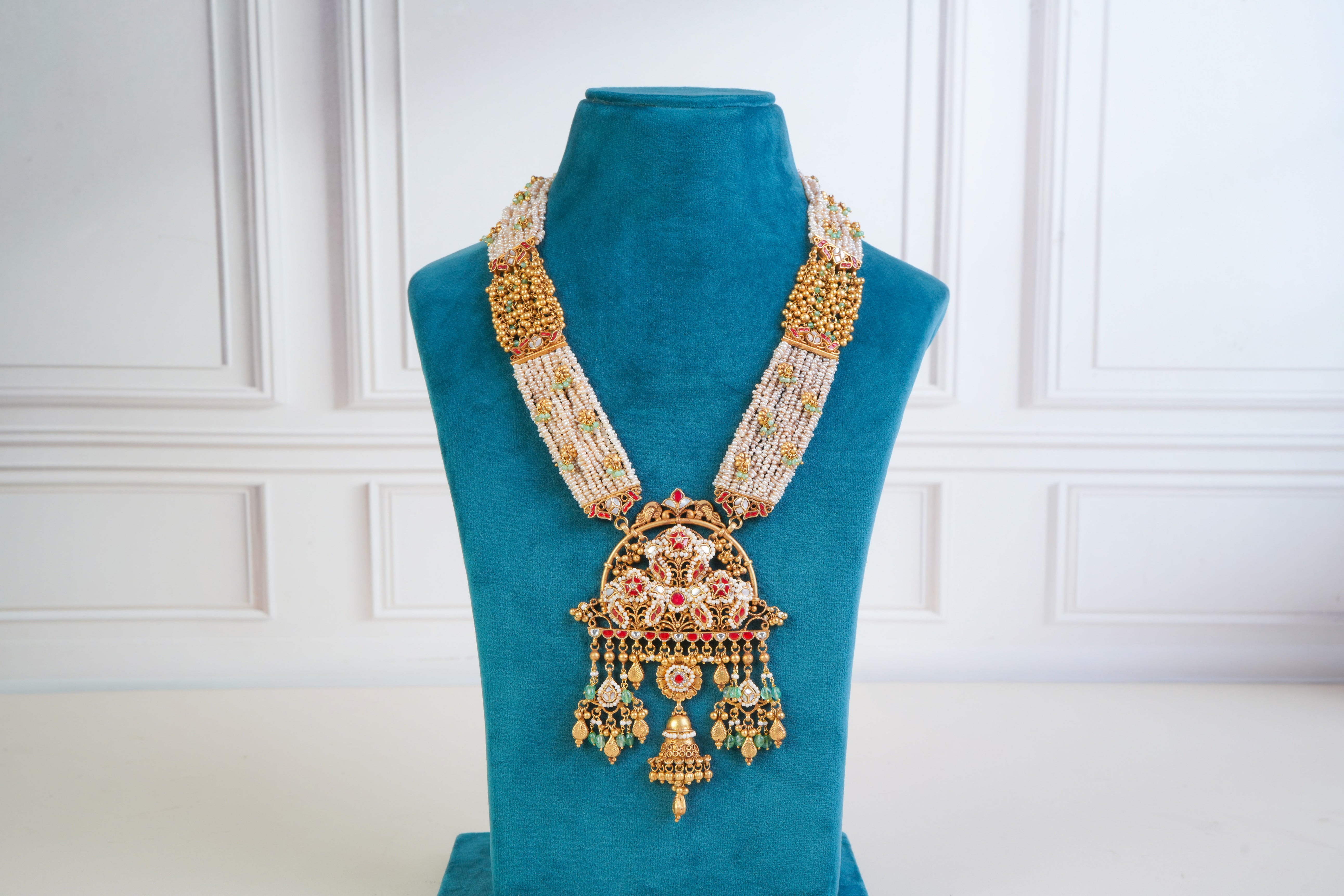 Heritage Pearl Kundan Jewelry Set