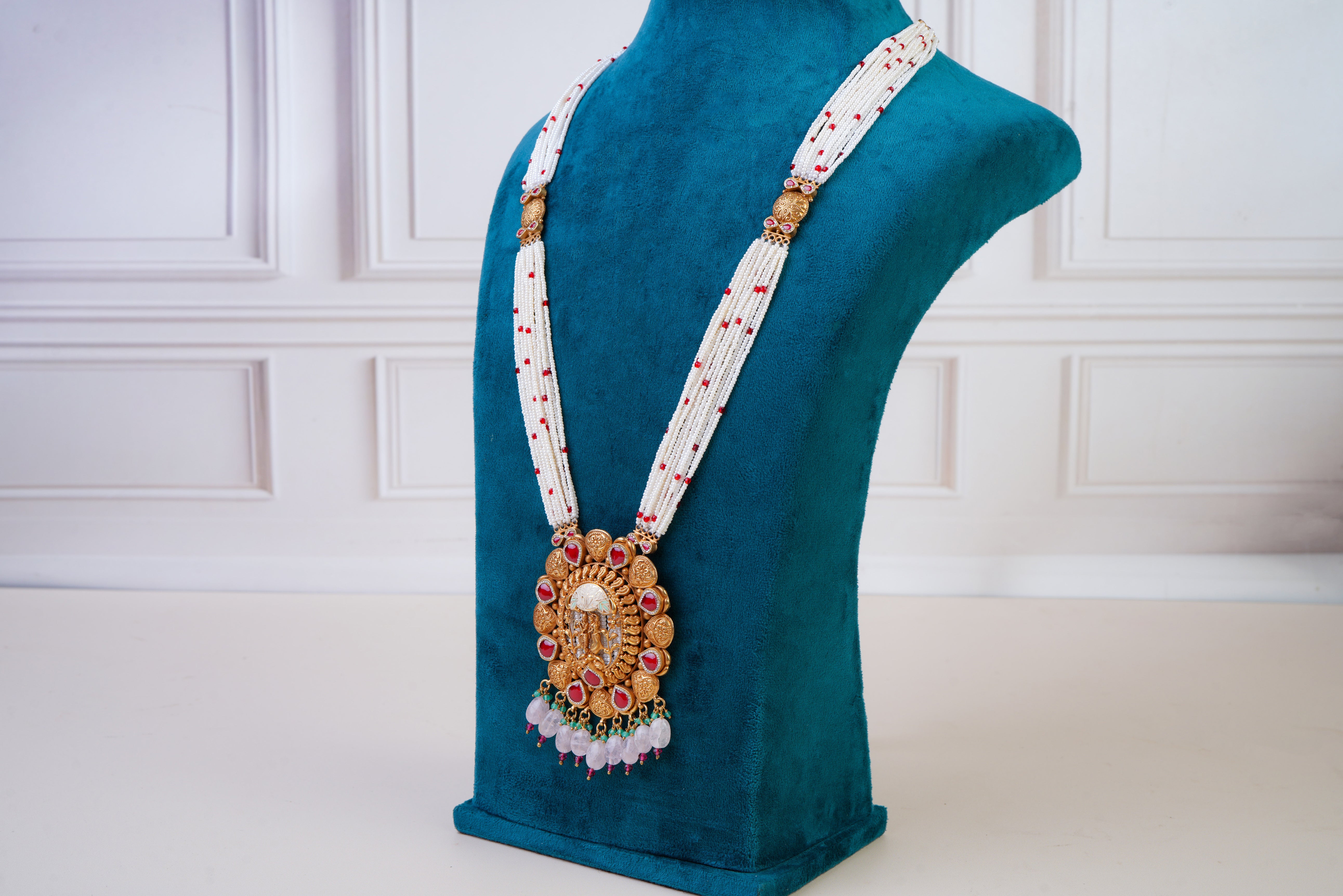 Royal Temple Pearl Kundan Necklace Set