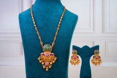 Royal Temple Kundan Pendant Set