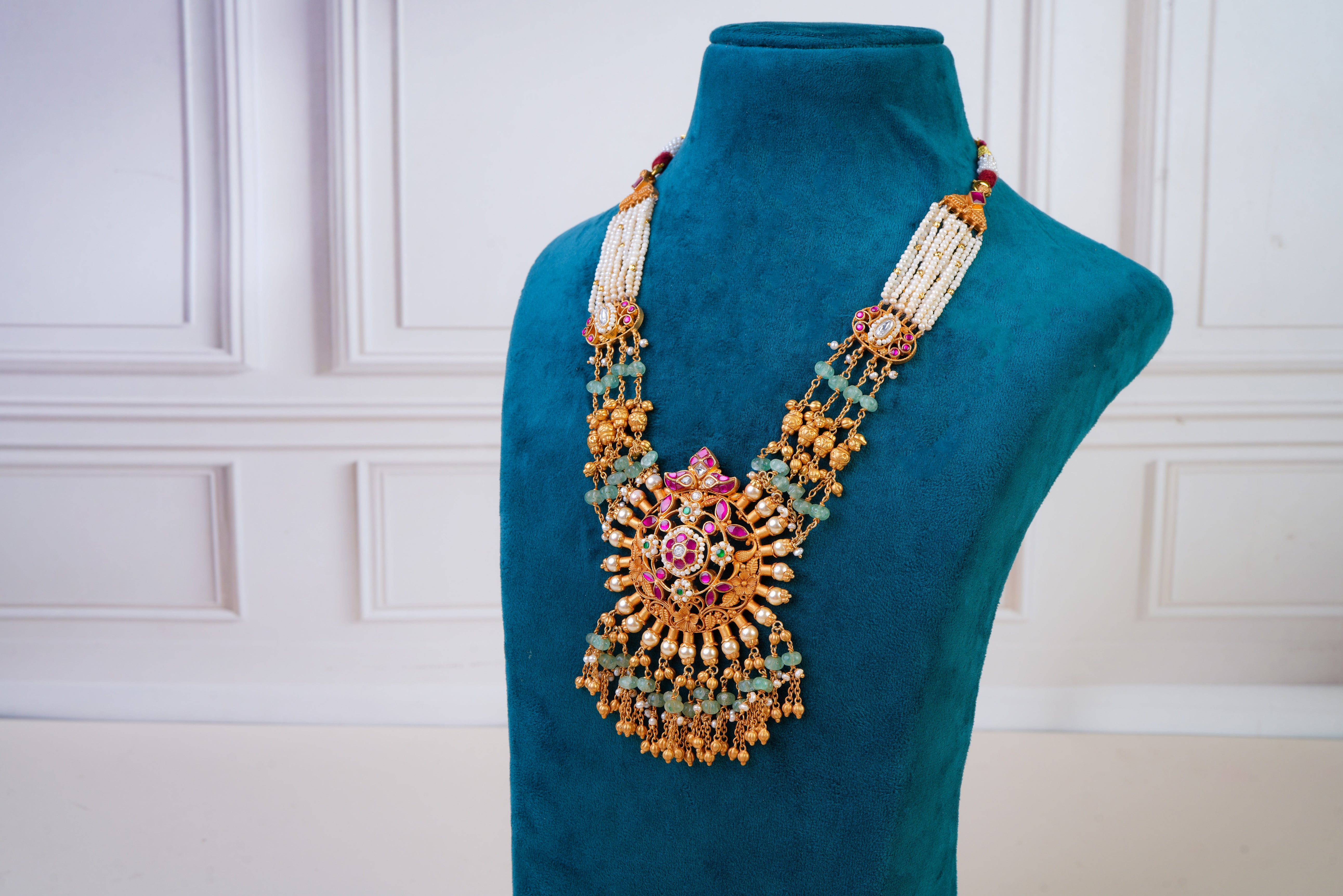 Grand Temple Kundan Pearl Necklace Set