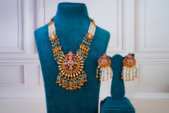 Grand Temple Kundan Pearl Necklace Set